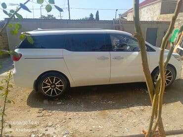 turbo az c class: Kia Carnival: 2.2 l | 2014 il Universal — 18