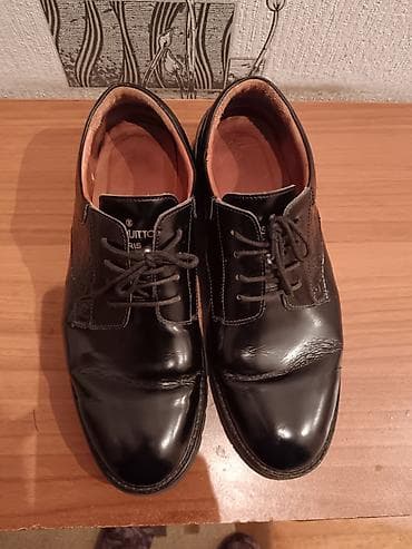 ayaqqabi: Klassik kişi ayaqqabısı – qara rəng, bağcıqlı model. - Material — 4