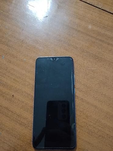 redmi a11: Redmi 10c,yaddaş 128,xanım işlədib — 2