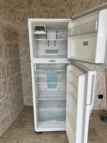 ən ucuz üz qırxan maşınlar: İşlənmiş 2 qapılı Toshiba Soyuducu Satılır, rəng - Ağ, Təkərli — 3