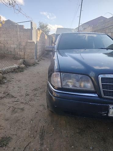 Su nəqliyyatı: Mercedes-Benz C 200: 2 l | Sedan — 4