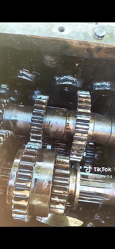uaz tekerler: MTZ Belarus tipli təkərli traktor - Kabinəli, geniş görünüşlü şüşələr — 6