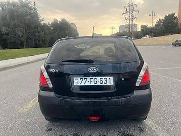 benzin filteri: Kia Rio: 1.4 l | 2006 il Sedan — 2