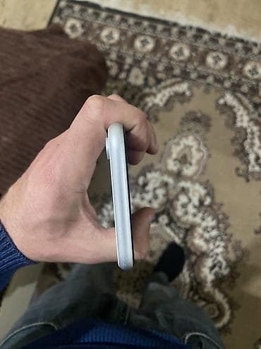 telefon iphone 6: IPhone Xr, 128 GB, Ağ, Simsiz şarj, Face ID — 5