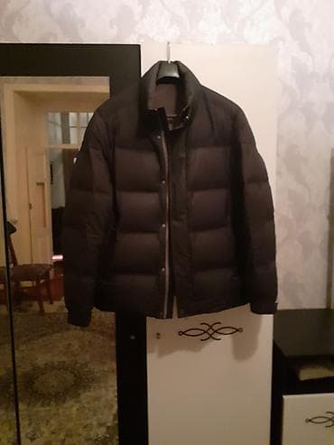 buraxilis geyimleri: Gencede satilir orginal temiz Qu tuku Maze Lucci brendi kurtka 160azn — 2