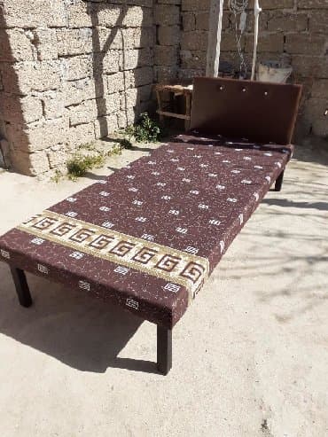 tecili satilan evler: Kravat taza 
Hazırı var 
Çatdırılma münasib qiymata — 1