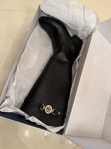 Çəkmələr: Tommy hilfiger sapawki endirimle satilir. 1defe geyinilib. Hec bir — 7