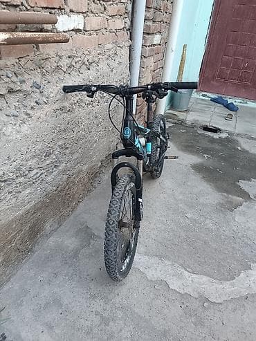 20 lik velosiped işlək vəziyyətdə tormuzlari işləyir ama skorosu — 2