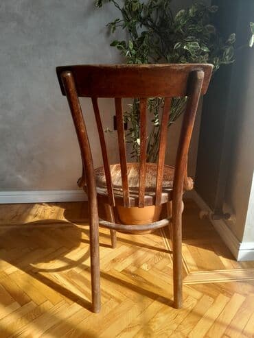 stul qedimi: Qedimi Venskiy stullar 1 eded .
Unvan Ehmedli .
Стуля 
Антик — 4