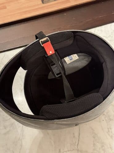 dəbilqe: Tam üzlü moto dəbilqə — boz rəng - Korpus: tamüzlü (full-face) — 2