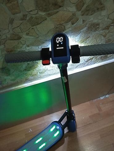 Uşaq üçün elektrik skuter - Rəngli LED işıqlarla təchiz olunmuş