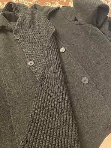 calvin klein euphoria qiymeti: Palto şarfı üzerinde,çıxarmaqda olur. Bir defe geyinilib. Baha alınıb — 7