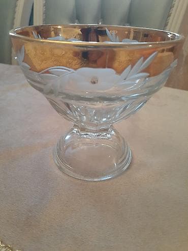 vazalar: 6 eded qaşli murebbe qabi dest qutusunda 60 manat — 1