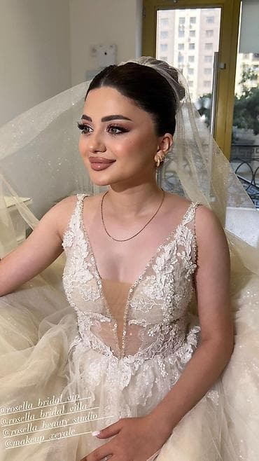 Qadın geyimləri: Məhsul: Gəlinliklər və aksesuarları Təsvir: - Müxtəlif üslubda — 4