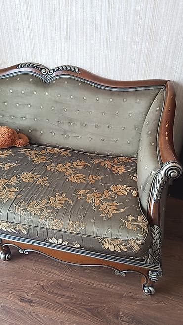 stol ev ucun: Klassik üslubda mebel dəsti - Divan: Taxta oyma detallar — 1
