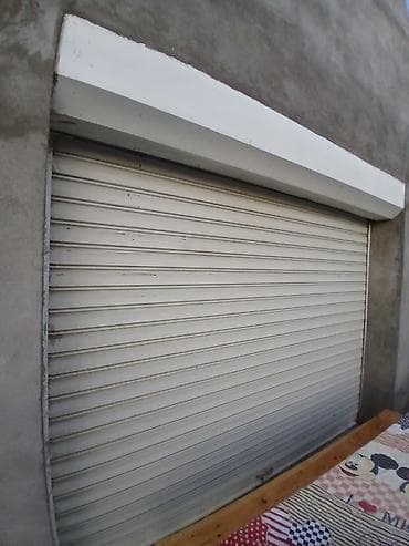 Lesa: Seksiyalı metal jalüz qapı - Material: sinklənmiş metal lamellər - — 1