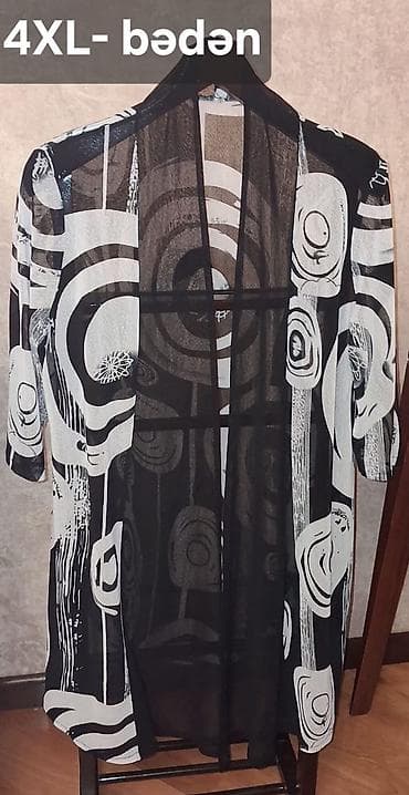 Qadın kimono/kardiqan – 4XL bədən - Rəng: qara üzərində ağ abstrakt
