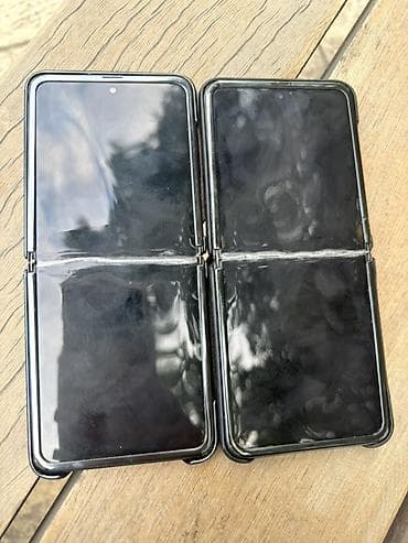 Samsung Z Flip, rəng - Qara lalafo.az -da Samsung Z Flip, rəng - Qara