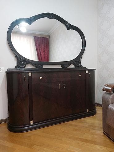 Ölçüləri
Eni-1.57 m
Hündürlüyü-1.85 m
Derinliyi-45 sm