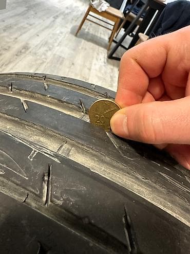 2 teker: İşlənmiş Şin Continental 245 / 40 / R 18 — 10