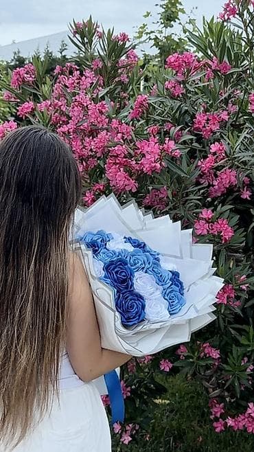 lego gul: Mavi çalarların harmoniyasında gül buketi - Tərkib: tünd mavi, mavi — 2