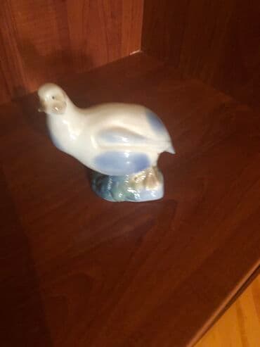 qədim romada əsgər ayaqqabısı: Qedimi farfor statuetka — 1