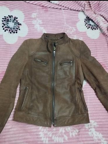 Qadın ayaqqabıları: Продаю куртку женскую б/у в отличном состоянии размер М маломерит,цена — 1