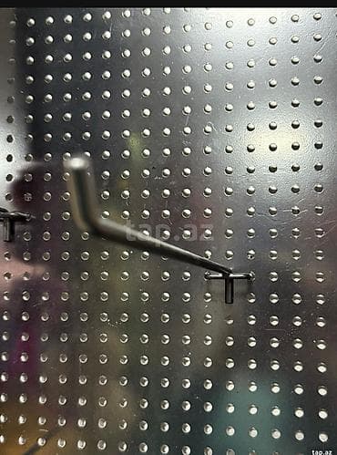 Vitrin üçün aksesuarlar: Mağaza vitrini üçün şəbəkə panel və asqı qarmaqları Məhsul təsviri: - — 8