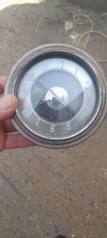 manometr qiymeti: Qaz 21 in saati — 2