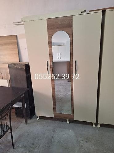 Düz dolab, Yataq otağı üçün, Paltar üçün, Açılan, Korpuslu, 3 qapılı