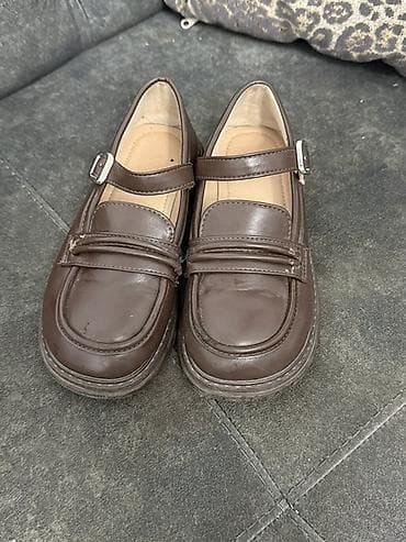 Şəxsi əşyalar: Qəhvəyi rəngli qadın loaferləri 34 ölçü - Üst material: parlaq — 3