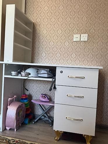 kamp stolu: Açılmayan, Künc masa — 2