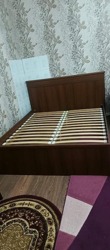 taxt doşəyi: İşlənmiş, İkinəfərlik çarpayı, Bazasız, Matras ilə, Siyirməsiz — 1