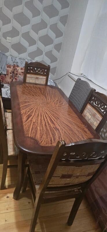 islenmis stullar: Dördbucaqlı yemək masası və 6 oturacaqdan ibarət olan bu dəst satilir — 1