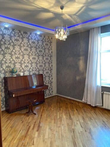 qobuda kirayə evlər: Badamdarda 2mertebeli binanın 2-cu mərtəbəsində yerləşən ümumi sahəsi — 10