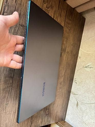 redmi note 10: CPU: Ryzen 5 3500u RAM: 8 GB DDR4 SSD: 256 GB M.2 NVMe™ PCIe® GFX — 5