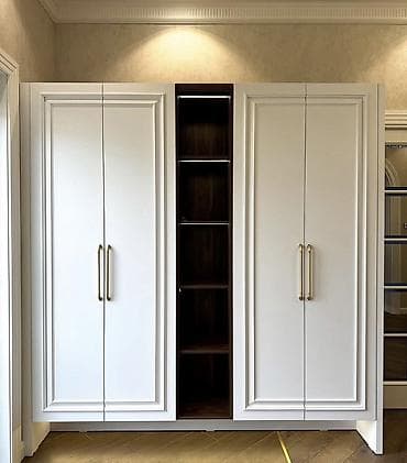 mak baza: Klassik üslubda üç bölməli qapalı dolab sistemi - Rəng: ağ (mat), iç — 1