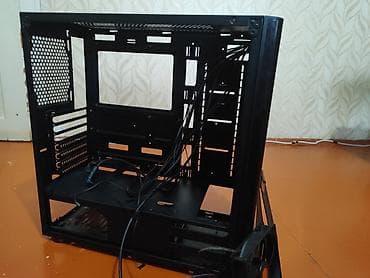 boş keys: Thermaltake keysi Keysin arxa tərəfi və şüşəsi — 2