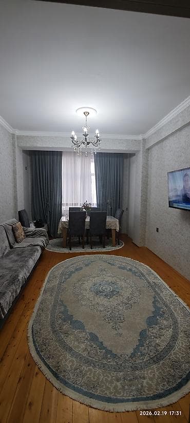 Lökbatan qəsəbəsinin düz mərkəzində bina evi satılır. Yaxınlıqda