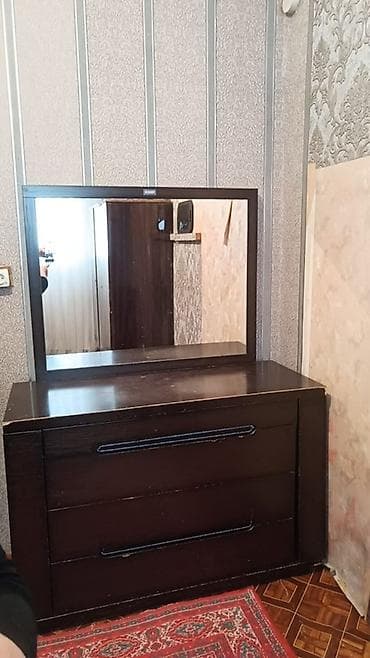 Комоды: Б/у, С зеркалом — 2