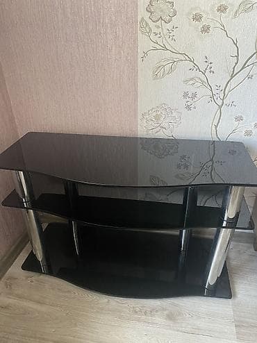 Televizor altligi yeni kimidir defekt yoxdur cemi 40m