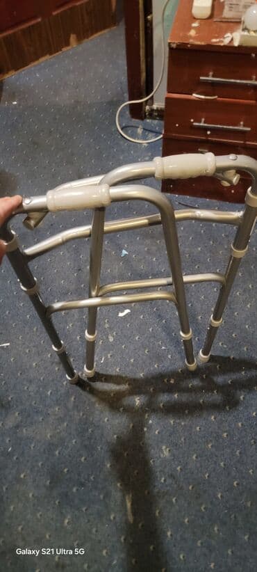 Gəzinti üçün yüngül metal gəzinti çərçivəsi (walker) - Material — 1