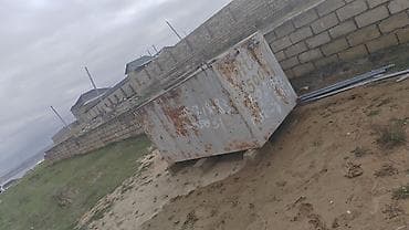 bayraq gunune aid sekiller: Bak, Metal, 5000 l l — 5