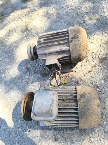 darvaza matoru: Mühərriklər işlək vəziyyətdədir. Qiymət razılaşma yolu ilə. Bu — 3