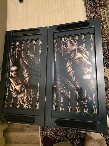 Trenajorlar: Məhsul: Şahmat-nərd dəsti (ikiüzlü lövhə) Təsvir: - Zərif naxışlı — 2