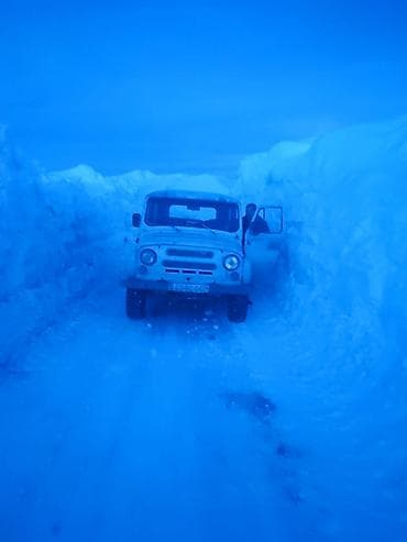 UAZ 469: 2.4 l | 2002 il 90000 km Ofrouder/SUV — 3