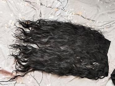 deri kurtqalar: Qara rəngdə, dalğalı klipsli saç əlavəsi (clip-in hair extension) — 2