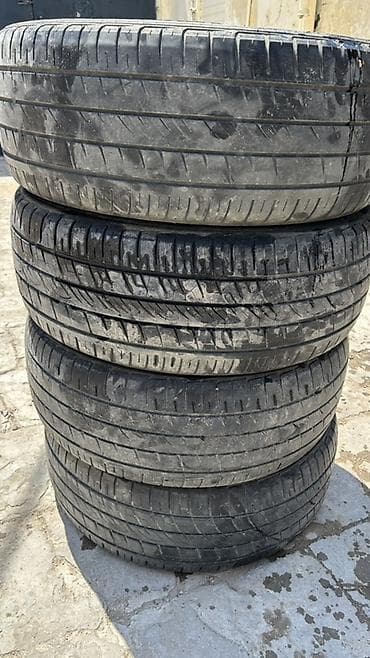 Şin və təkərlər: 4 ədəd teker satilir . Olculeri : 235.55.19. Tekerin 1 ededi zedelidi — 2