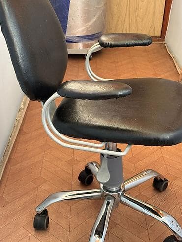 tek divan: İşlənmiş, Təkərli, Dəri — 2