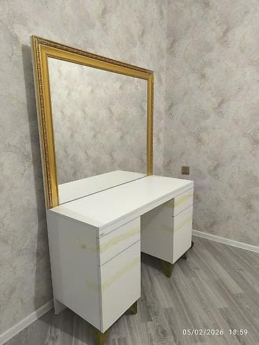 vitrin polkalar: Ağ rəngdə çoxfunksiyalı masa dəsti. Dırnaq masası və Güzgülü — 5